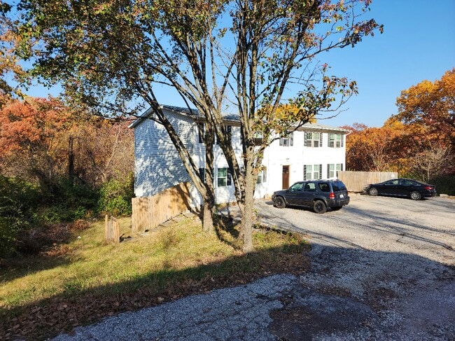 Building Photo - 2526 Gravois Rd