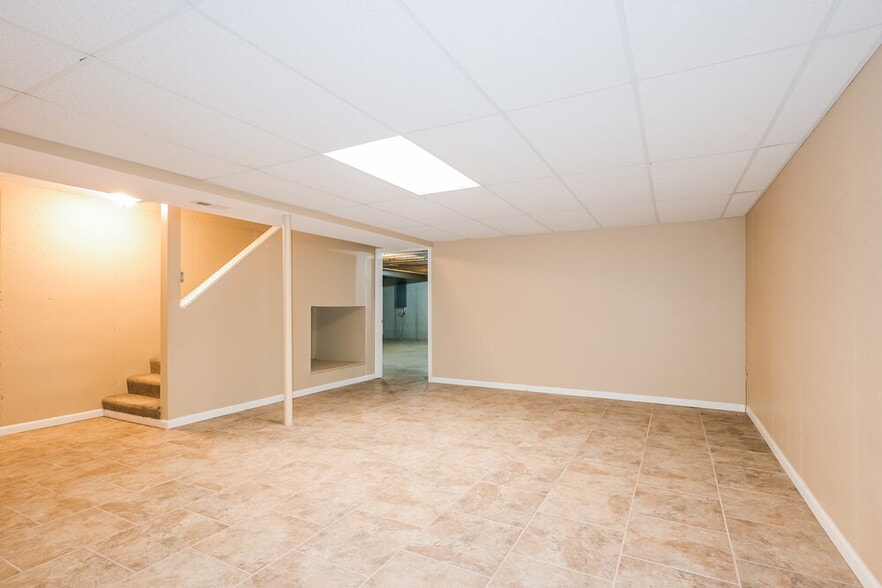 Building Photo - 2032 Belmont Dr