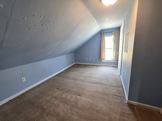 Building Photo - 223 Main St