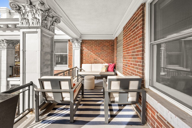 Building Photo - The Hawthorne