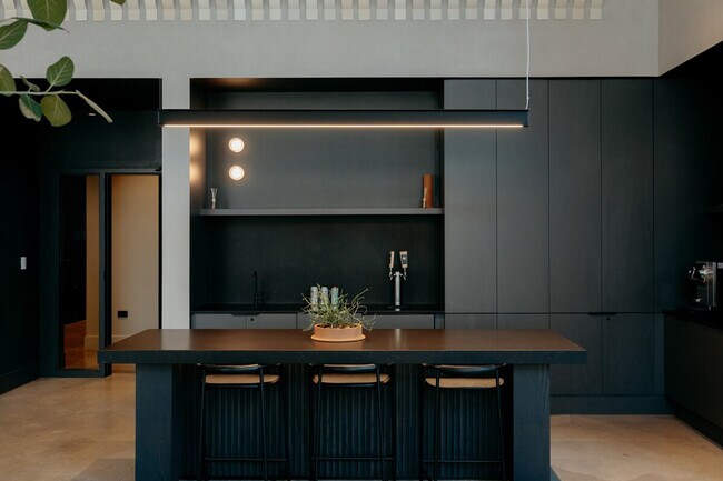 Building Photo - 755 S Clark St