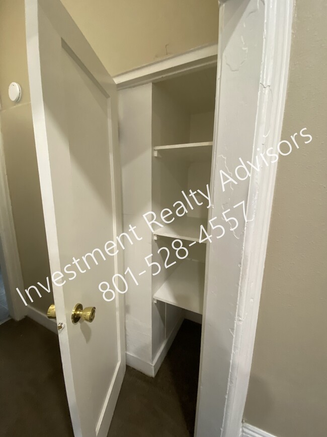 Building Photo - 659 E 200 S