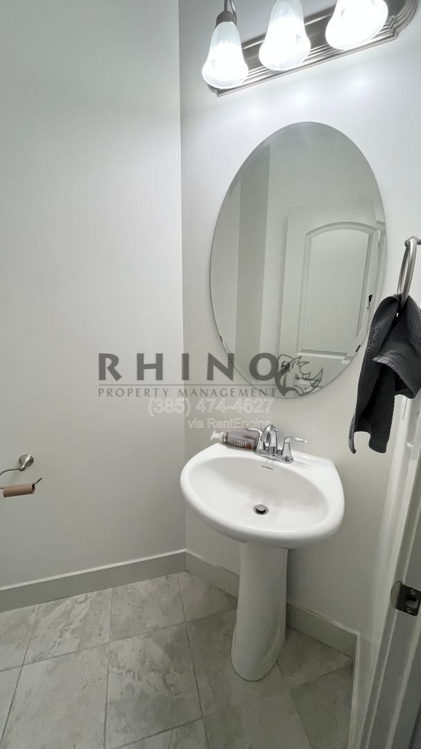 Building Photo - 1550 N 3740 W