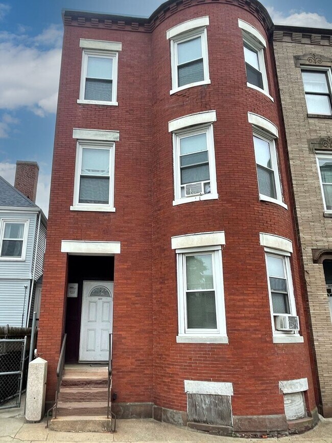 Building Photo - 1277mas