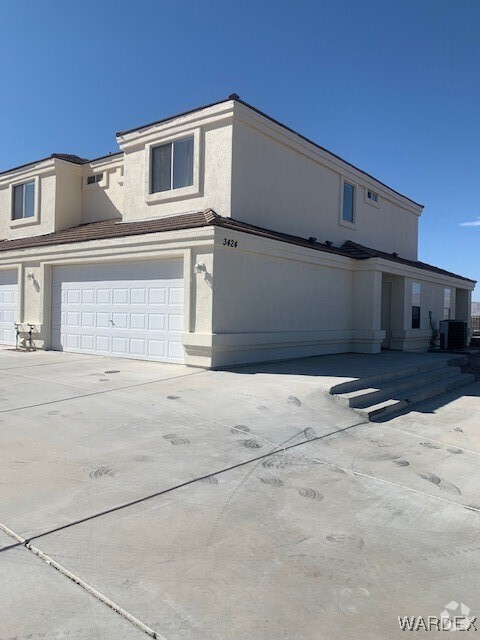 Building Photo - 3424 Sunriver Rd
