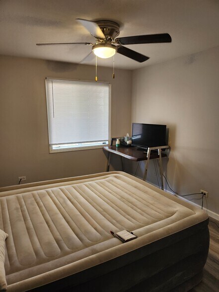 MBR Bedroom - 946 Morningside Ln