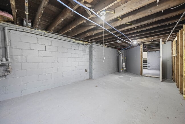 Building Photo - 520 Smith St