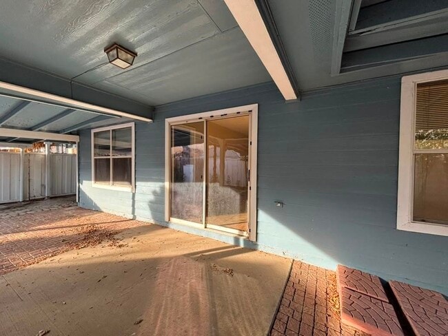 Building Photo - 17414 College Port Dr