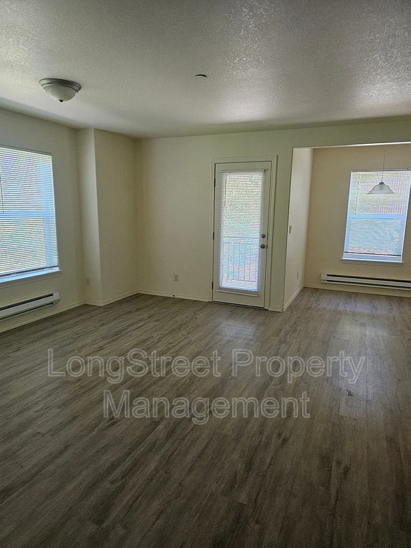 Building Photo - 300 SE 148th Ave