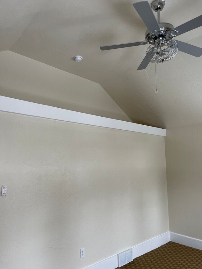 Building Photo - Completely Remodeled 3 Bedroom House