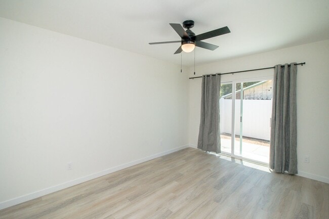 Building Photo - Beautifully New Built 2 Bed/1 Bath Home In...