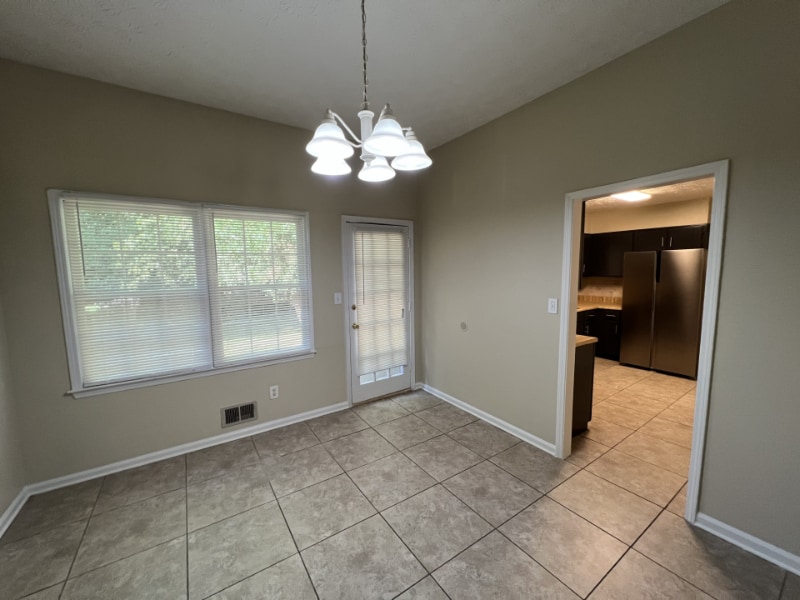 Building Photo - 570 Grimes Pl