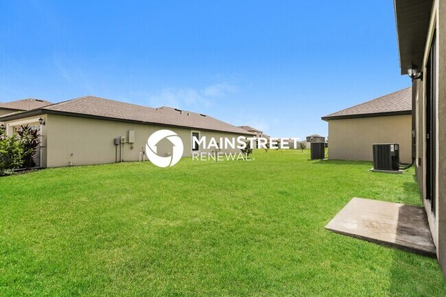 Building Photo - 4 Bedroom Pet-Friendly Home in Lakeland, FL with Main Street Renewal