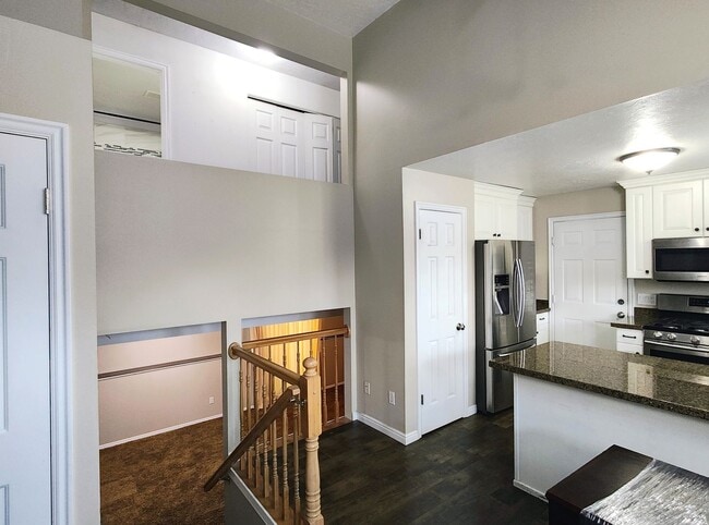 Building Photo - Great 4 Bd 3 Bath Home in Sandy