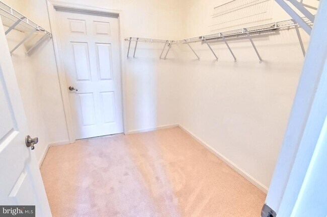 Building Photo - 21216 McFadden Square