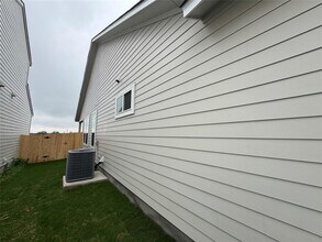 Building Photo - 5331 Bruno St