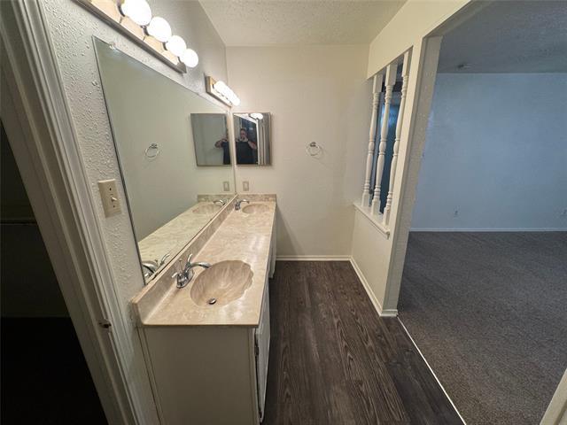 Building Photo - 2905 Woodlark Dr