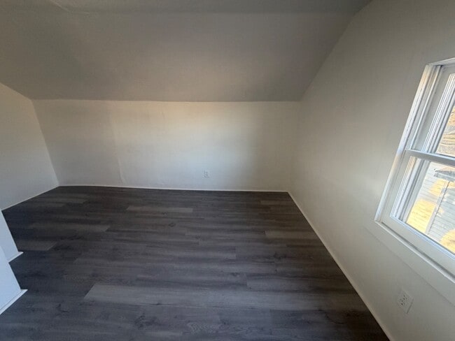 Building Photo - 601 N Grandview St