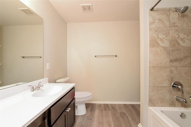 Building Photo - 5713 Gadwall Rd