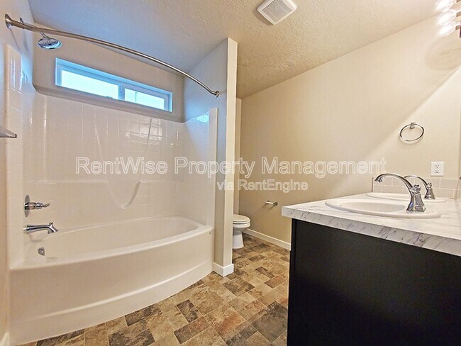 Building Photo - 7692 S Sea Breeze Way