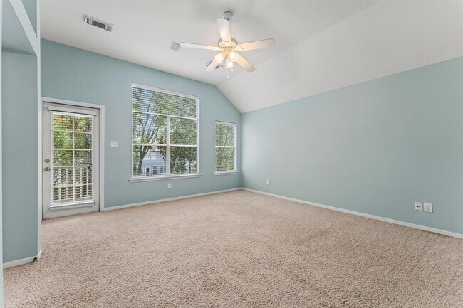 Building Photo - 43 W Gaslight Pl