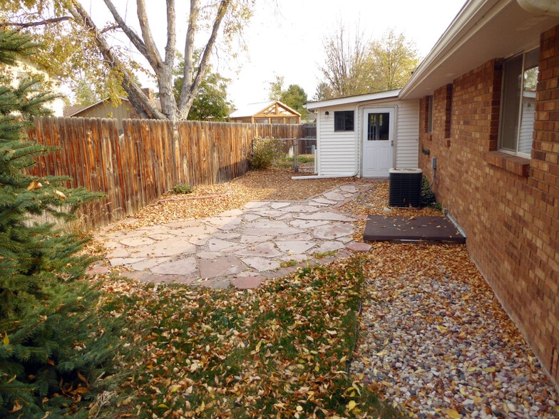 Building Photo - 331 Juniper Pl