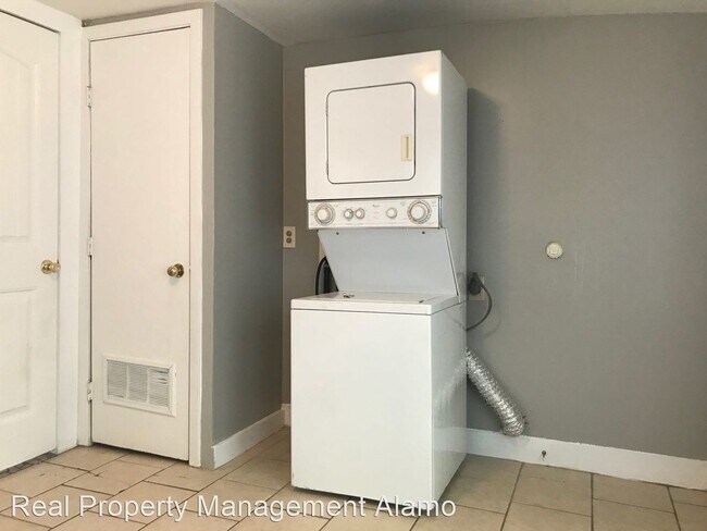 Building Photo - 1 br, 1 bath House - 1147 W Rosewood Unit 2