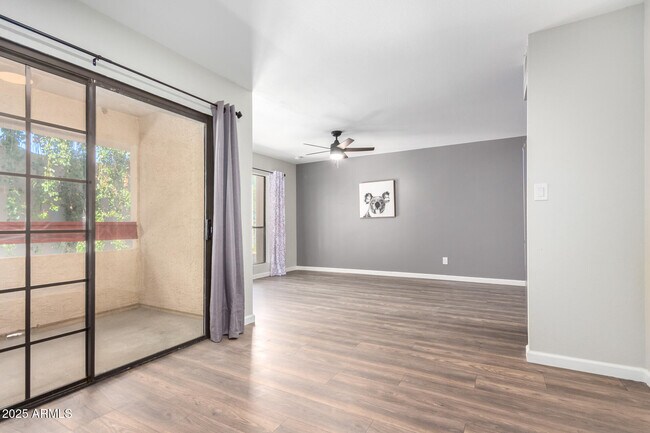 Building Photo - 3131 W Cochise Dr