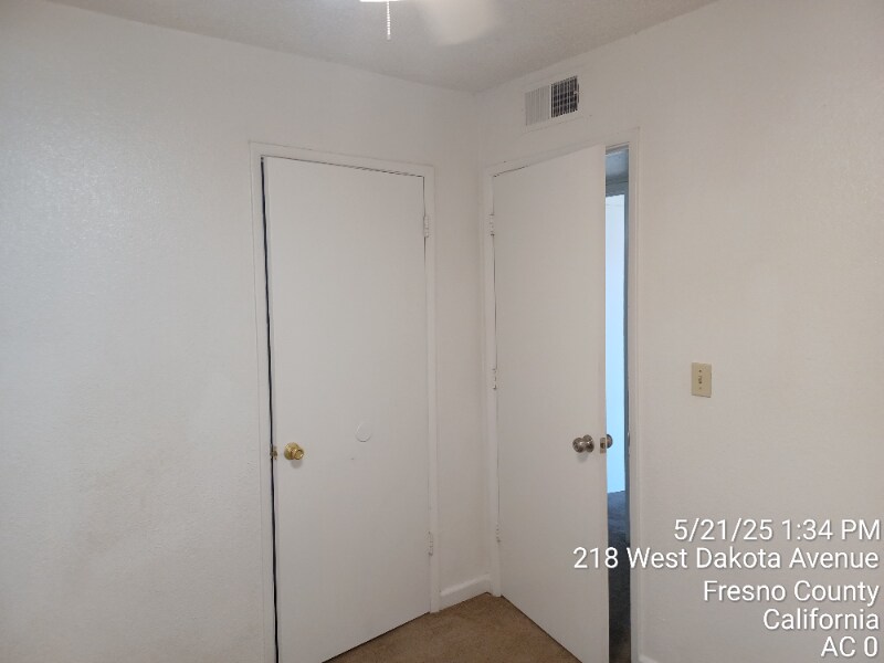 Building Photo - 212 W Dakota Ave