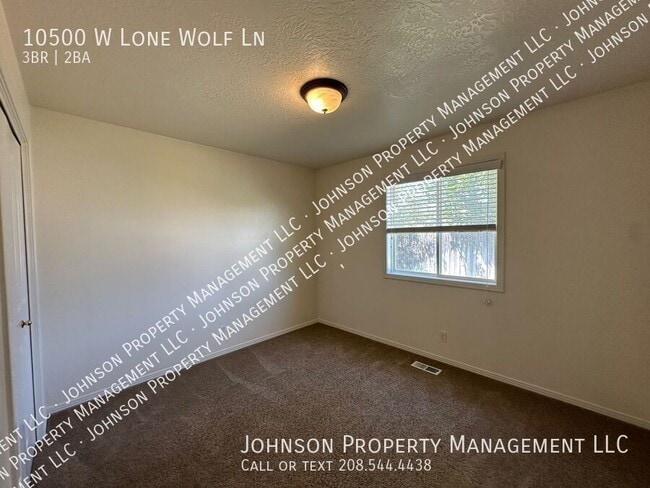 Building Photo - 10500 W Lone Wolf Ln