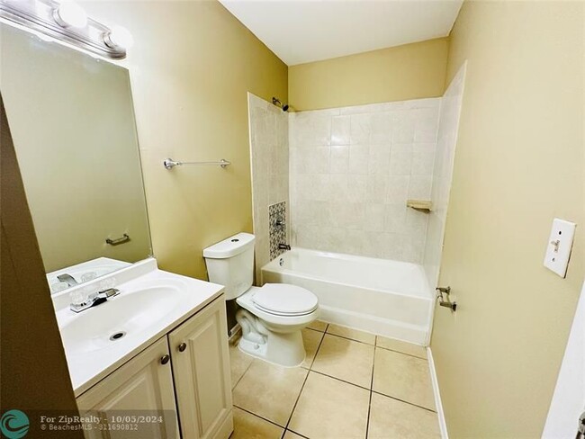 Building Photo - 1162 Lake Terry Dr