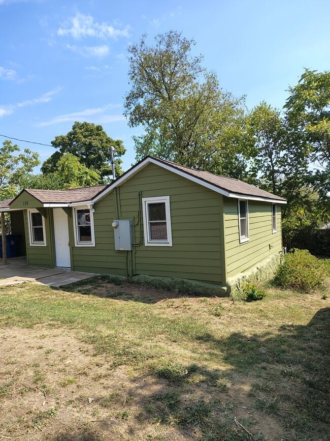 Building Photo - Home For Rent