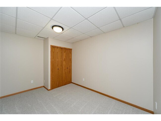 Building Photo - 2511 Mayowood Ln SW