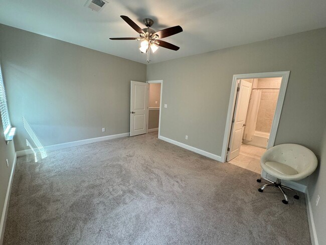 Building Photo - 3BR/3.5BA For Rent