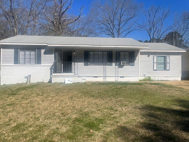 Building Photo - 852 Reaves St