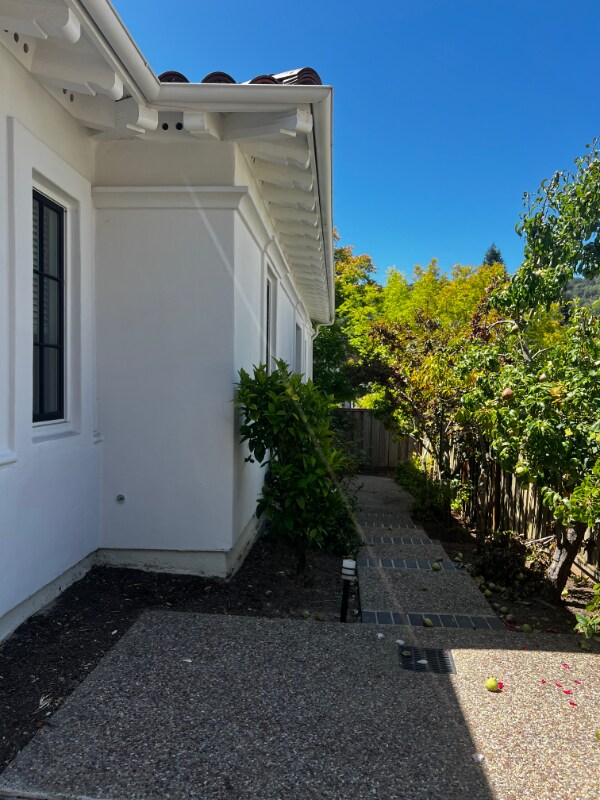 Building Photo - 6 Whiting Ct