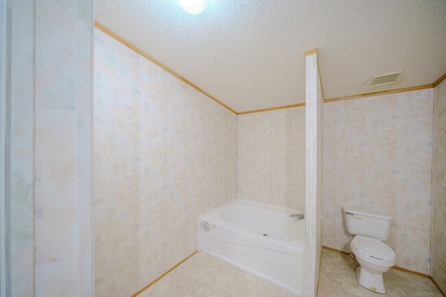 Building Photo - 2174 Clover Hill Rd