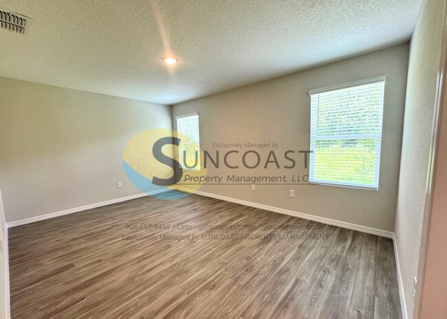 Building Photo - Luxury Home & Free to Apply!