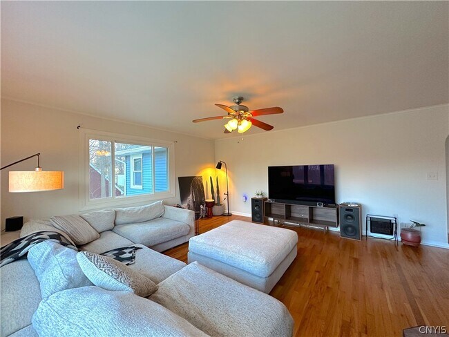 Building Photo - 4055 Bristol Rd