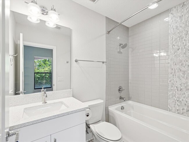 Building Photo - 946 Highland Ave