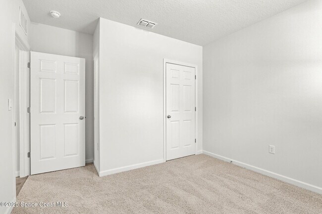 Building Photo - 542 Hamy St