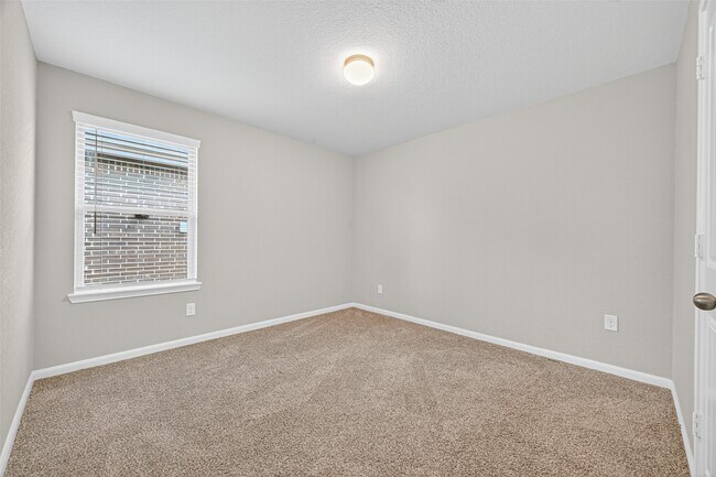 Building Photo - 29627 Juntti Park Ct