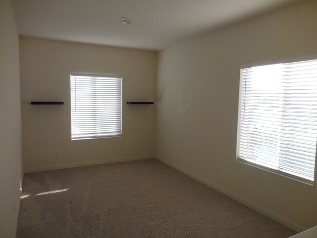 Building Photo - Spacious 3-Bedroom Dixon Home with Loft, Solar & Open Floor Plan