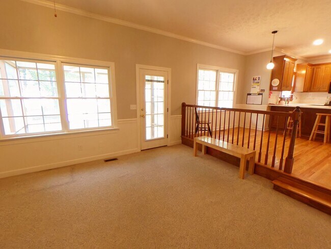 Building Photo - 4 Bedroom 2.5 Bath Home in Powhatan Secondary