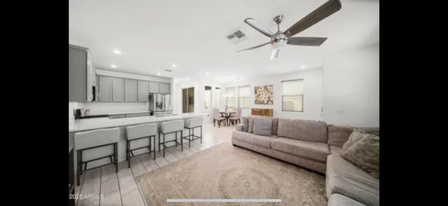Primary Photo - 20872 W Thomas Rd