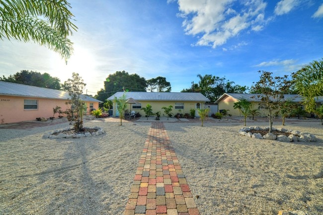 Building Photo - 27625 Reahard Ct