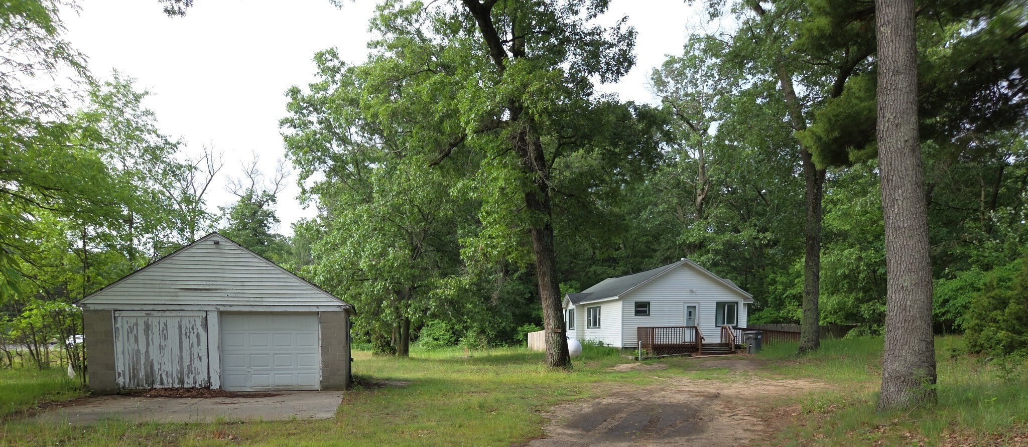Building Photo - 168 E Englewood Rd