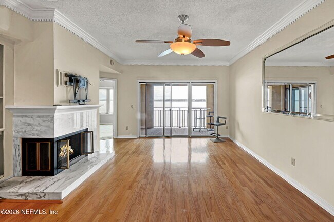 Building Photo - 2099 Winterbourne W