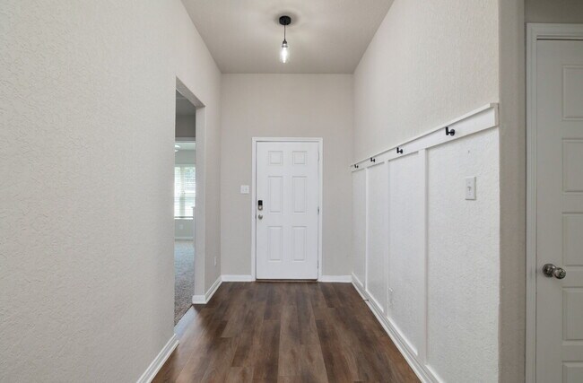 Building Photo - "Spacious 4-Bedroom Home in Converse with ...