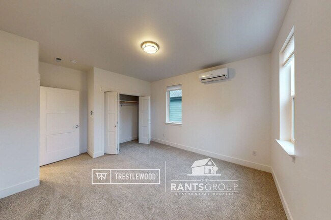 Building Photo - Brand New! Modern Home in Trestlewood – Where Comfort Meets Community!